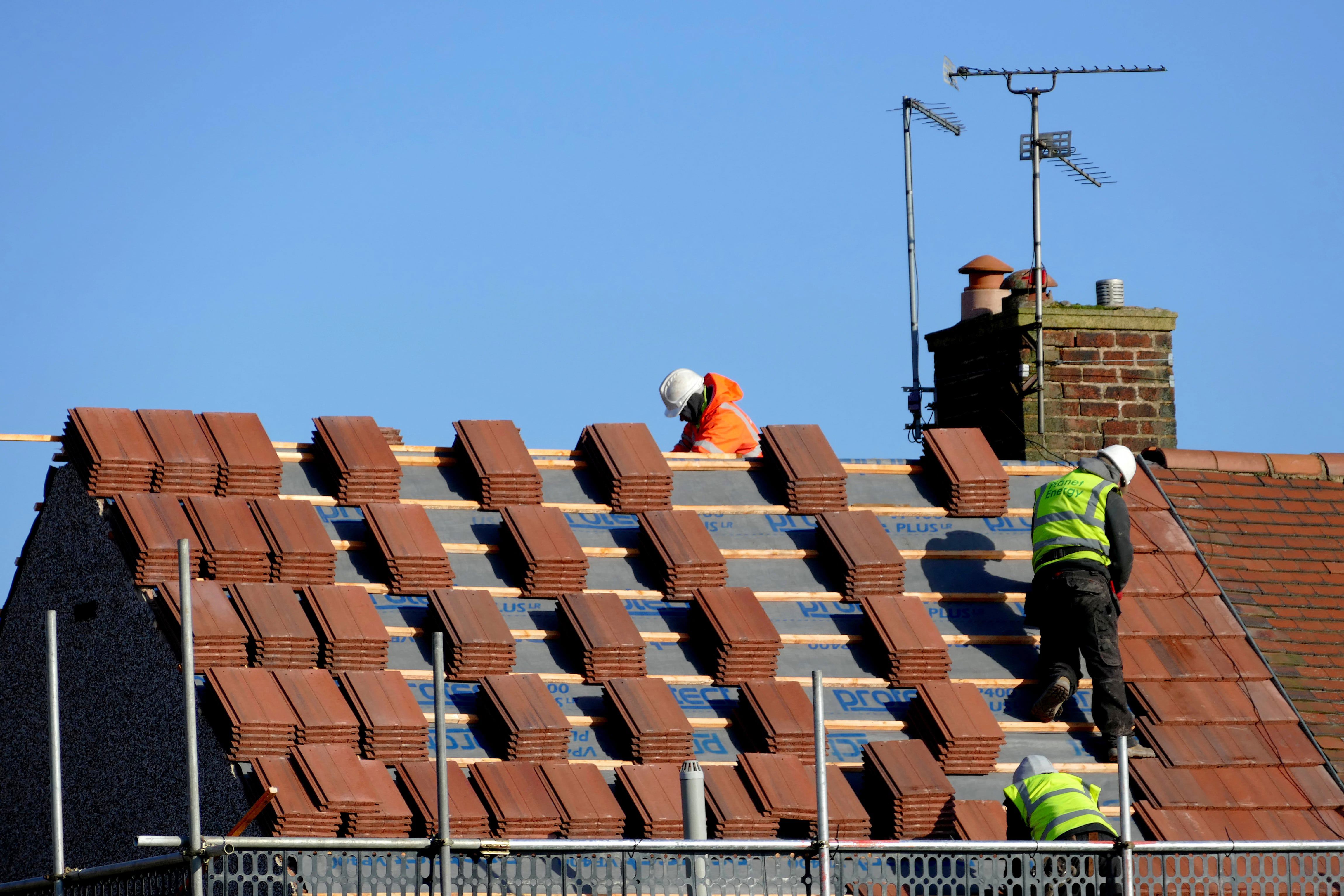 Roofing Contractors Min